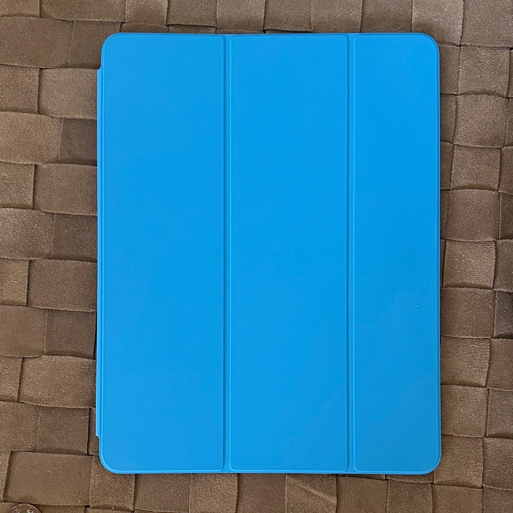 Blue IPad Pro 12.9” apple folio case